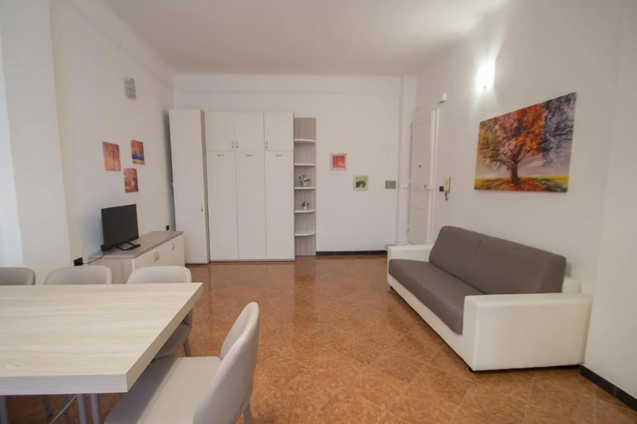 Monolocale Nelle Mura Antiche A 80 Mt Dal Mare Varazze