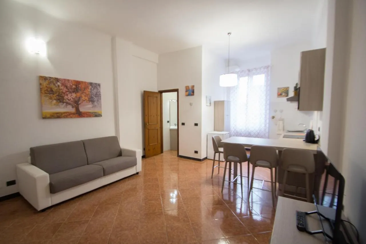 Apartment Monolocale Nelle Mura Antiche A 80 Mt Dal Mare Varazze