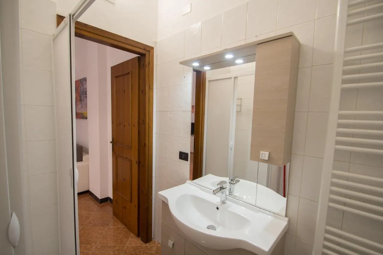 Monolocale Nelle Mura Antiche A 80 Mt Dal Mare Varazze Apartment